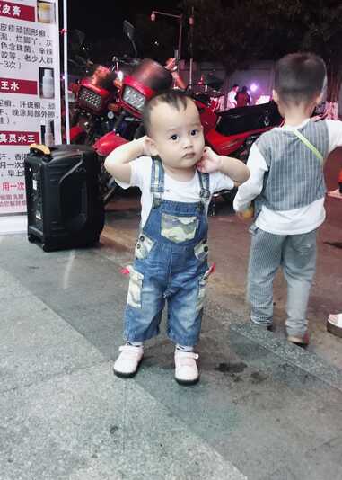 模特-