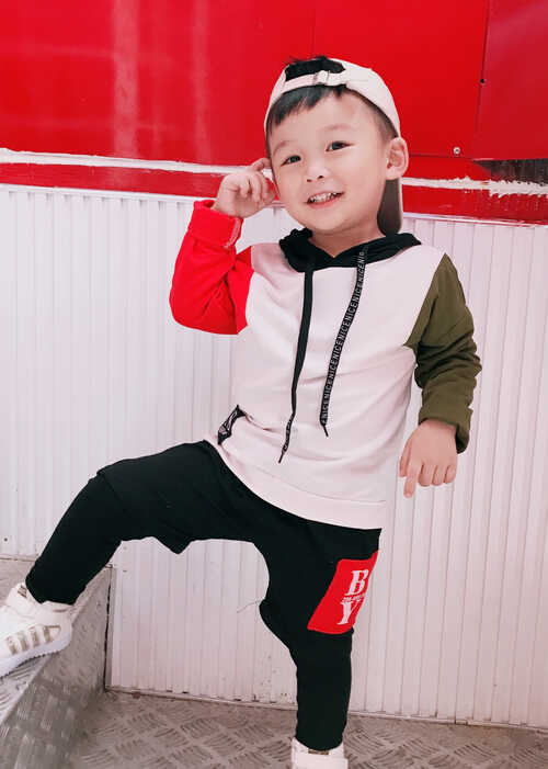 模特-