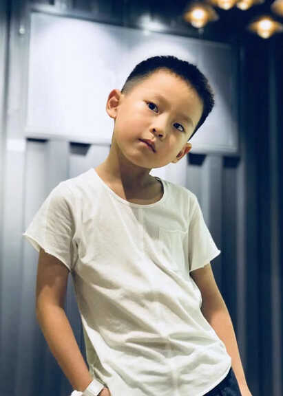 模特-