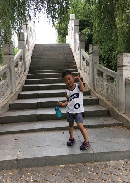 模特-