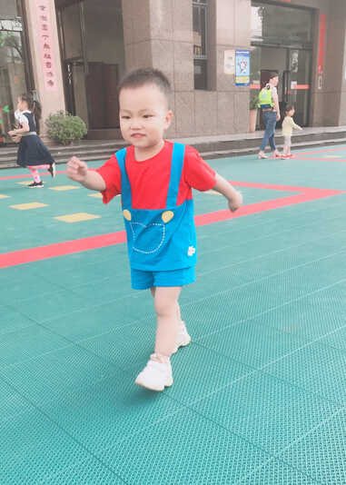 模特-