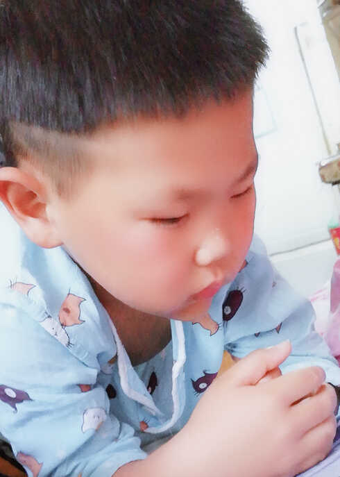 模特-