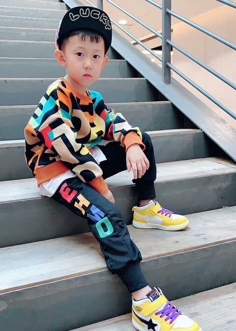 模特-