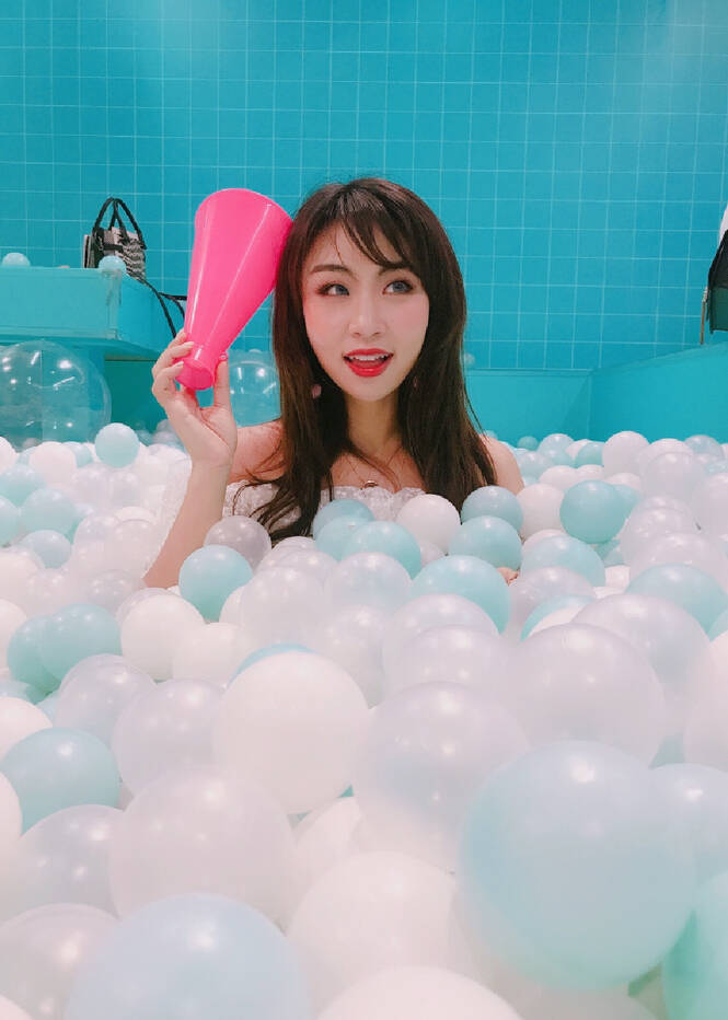 模特-