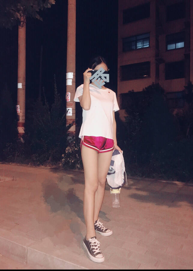 模特-