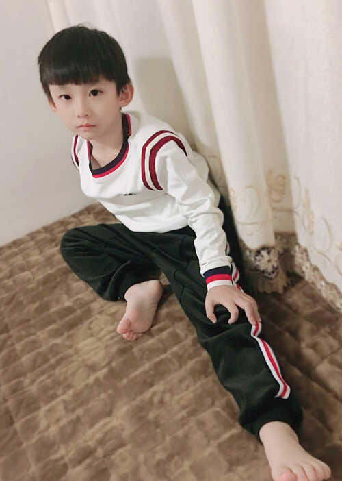 模特-