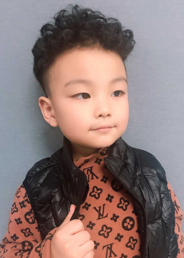 模特-