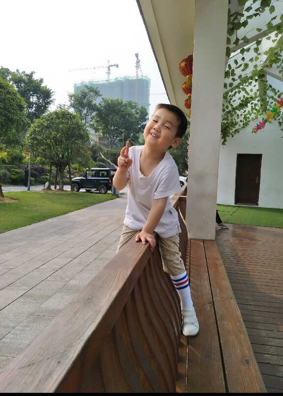 模特-