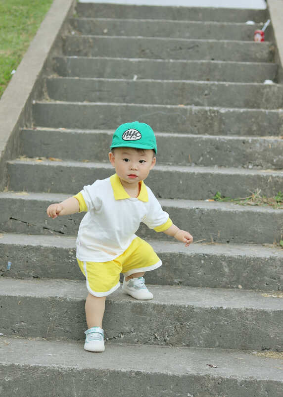 模特-