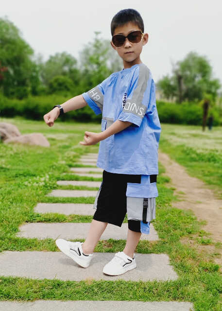 模特-