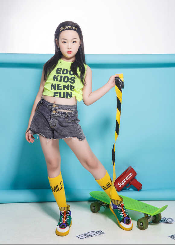 模特-