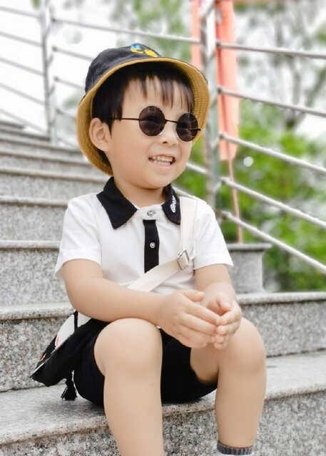 模特-