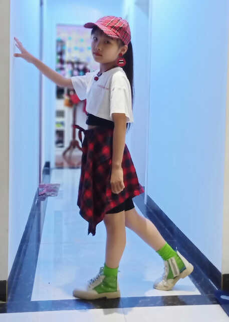 模特-