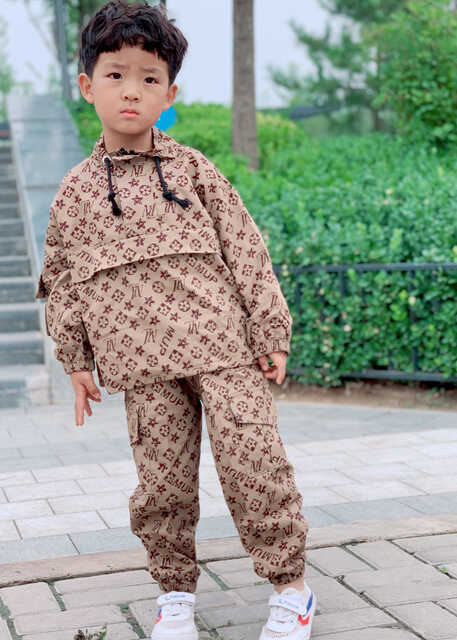 模特-
