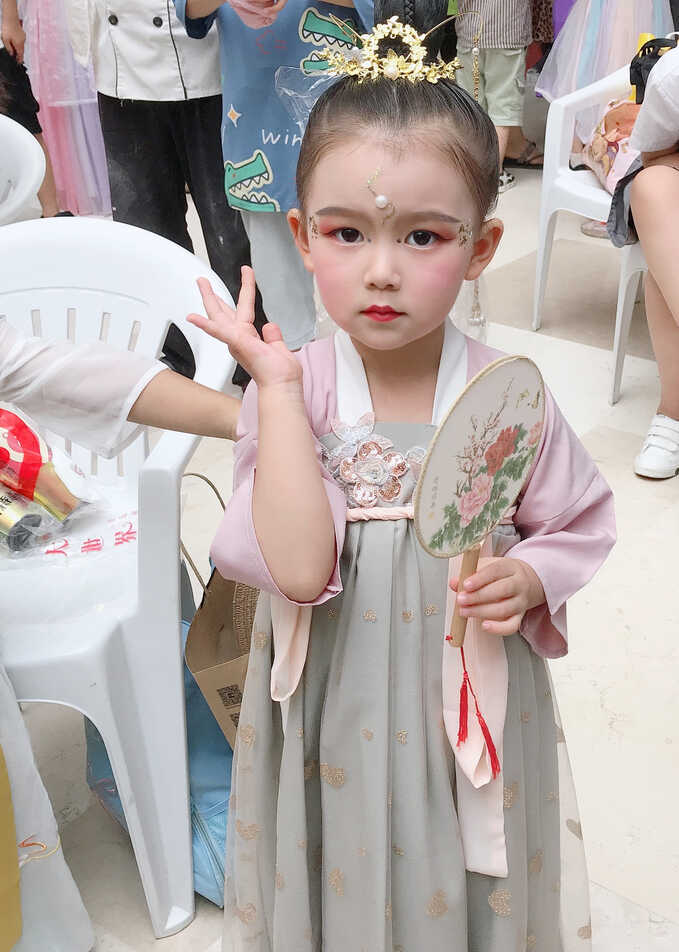 模特-