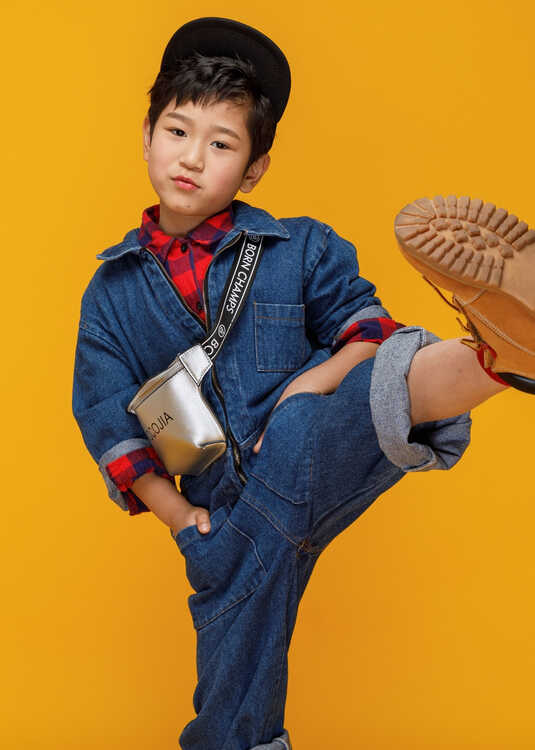 模特-
