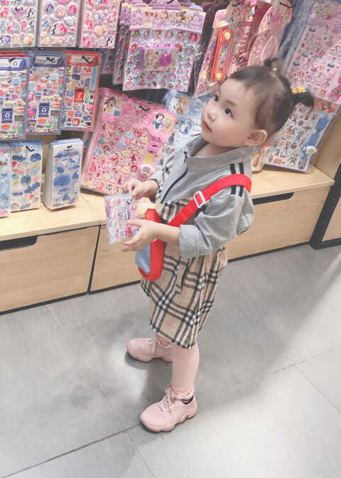 模特-