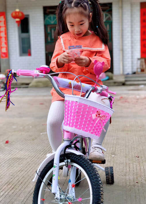 模特-