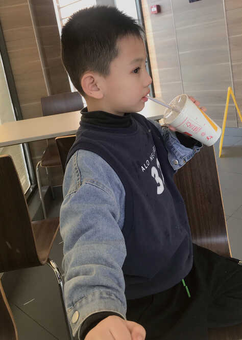 模特-