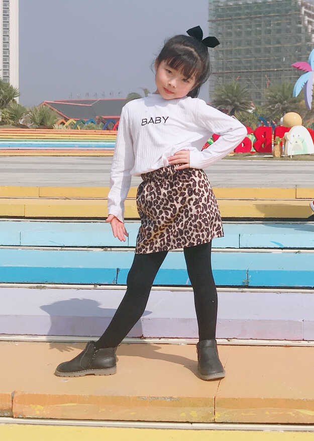 模特-