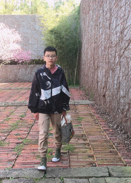 模特-
