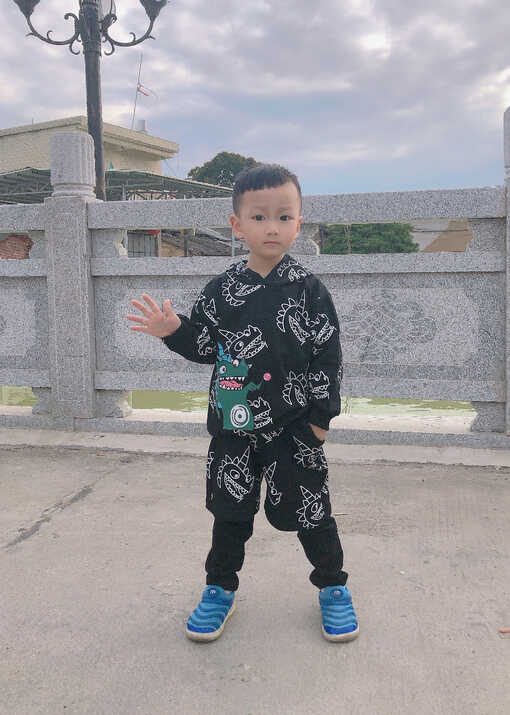 模特-