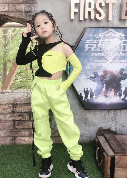 模特-