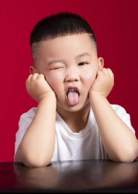 模特-