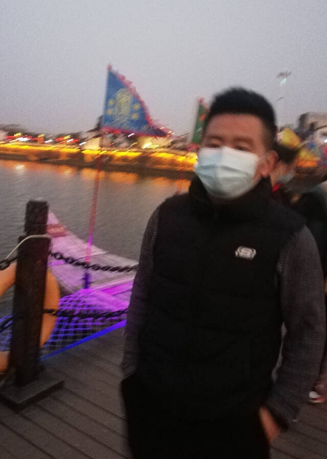模特-