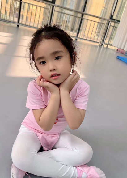 模特-
