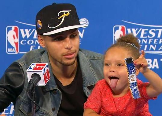 NBA球星和女儿