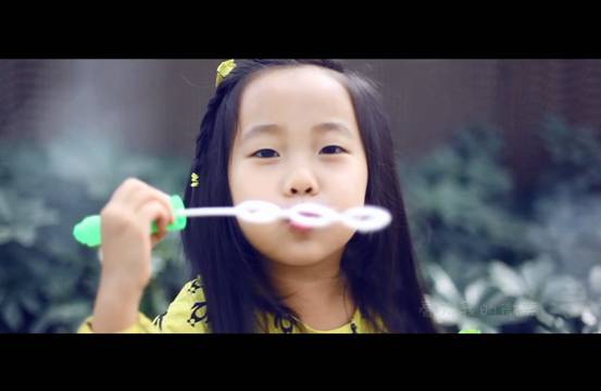 单曲《Follow me》mv