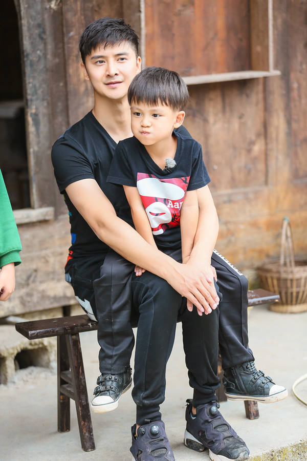 田亮与儿子亮仔